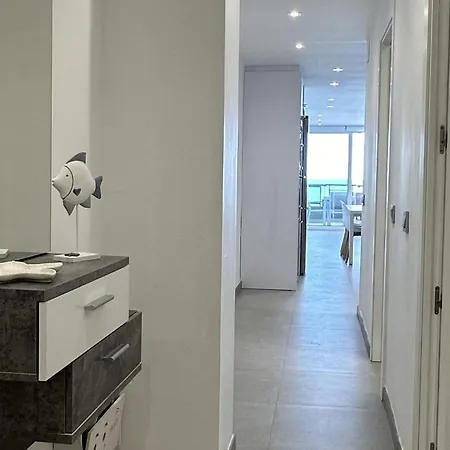 Sea Views Apartment *