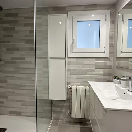 Sea Views Apartment *